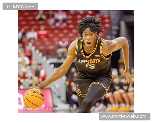 太阳队宣布裁掉前锋CJ亨特利双向球员身份终止